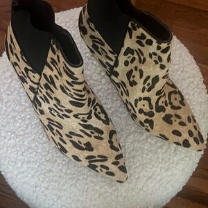 Women leopard bootie